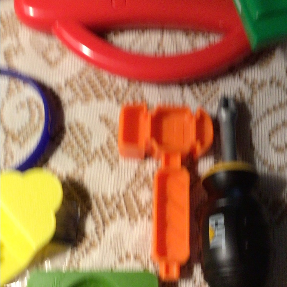 LOT OF RANDOM TOYS - Picture 4 of 9